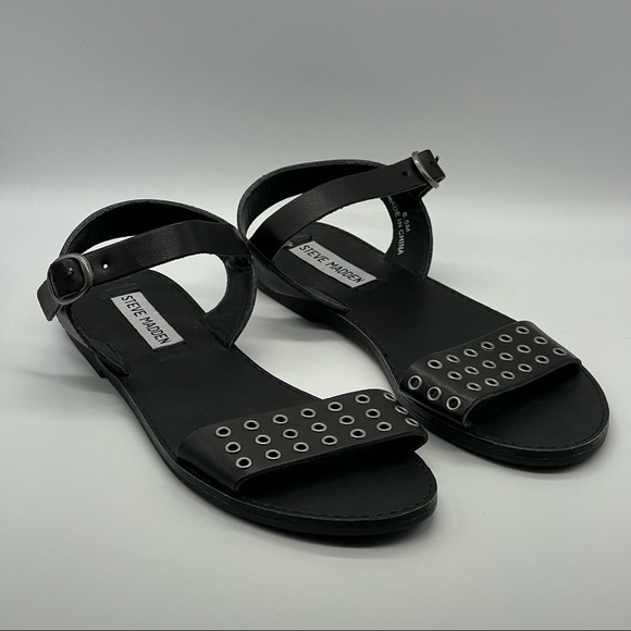 Steve Madden Rayden Black Rivet Sandals - Picture 1 of 9